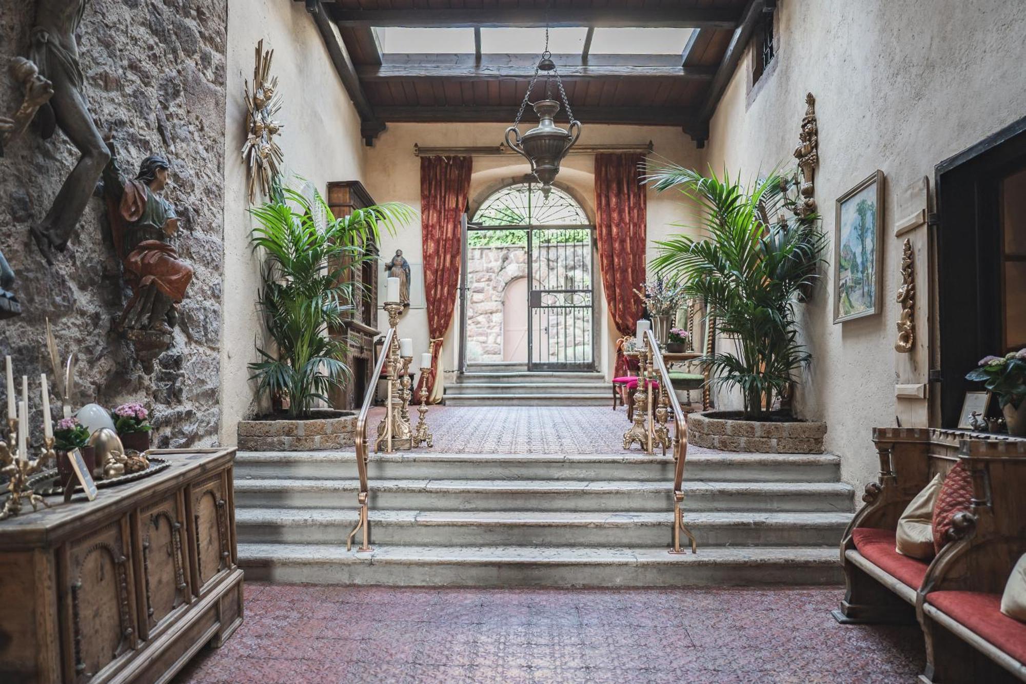 Schloss Hotel Korb Appiano Sulla Strada Del Vino Εξωτερικό φωτογραφία